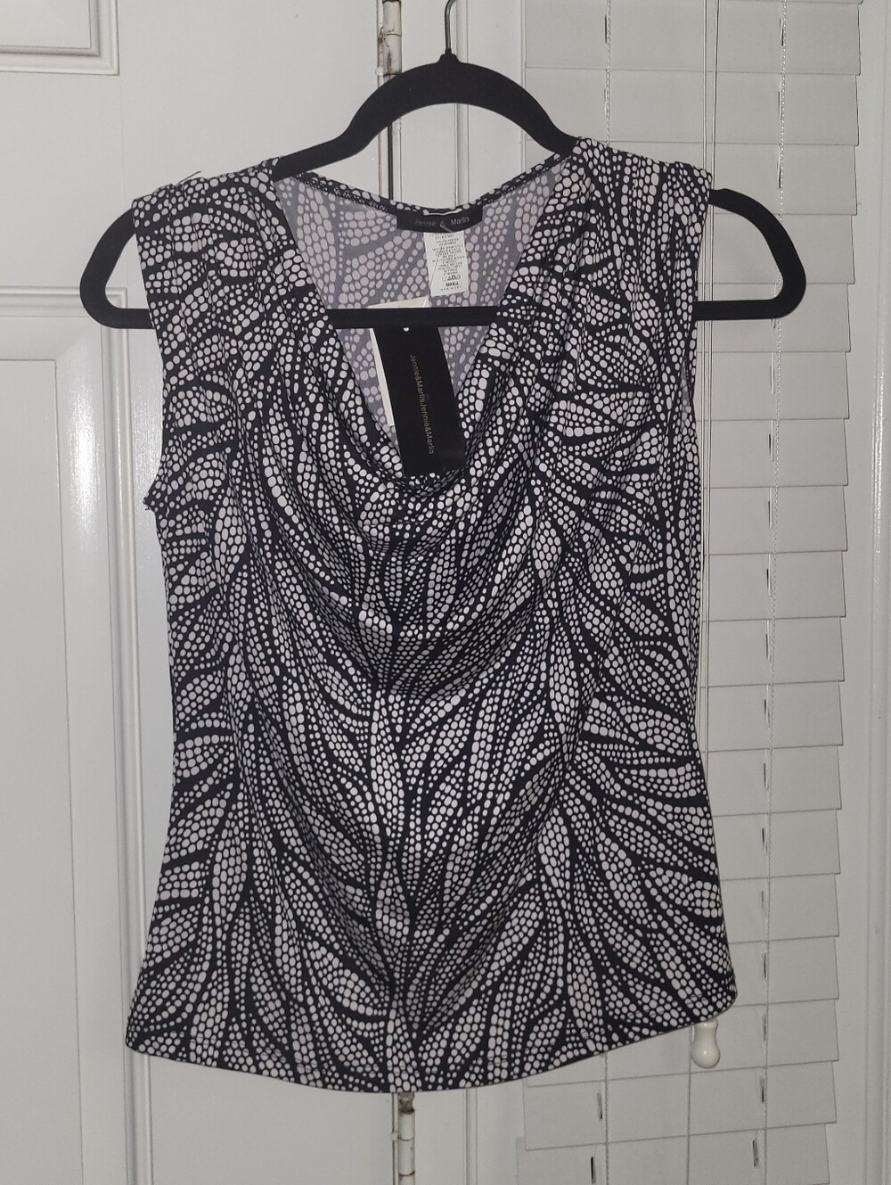Jennie & Marlis Blouse  Small Black/White Geometric Drape Neck Sleeveless Top